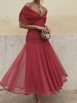 Laluna® | Elegant Dress With V-Neckline