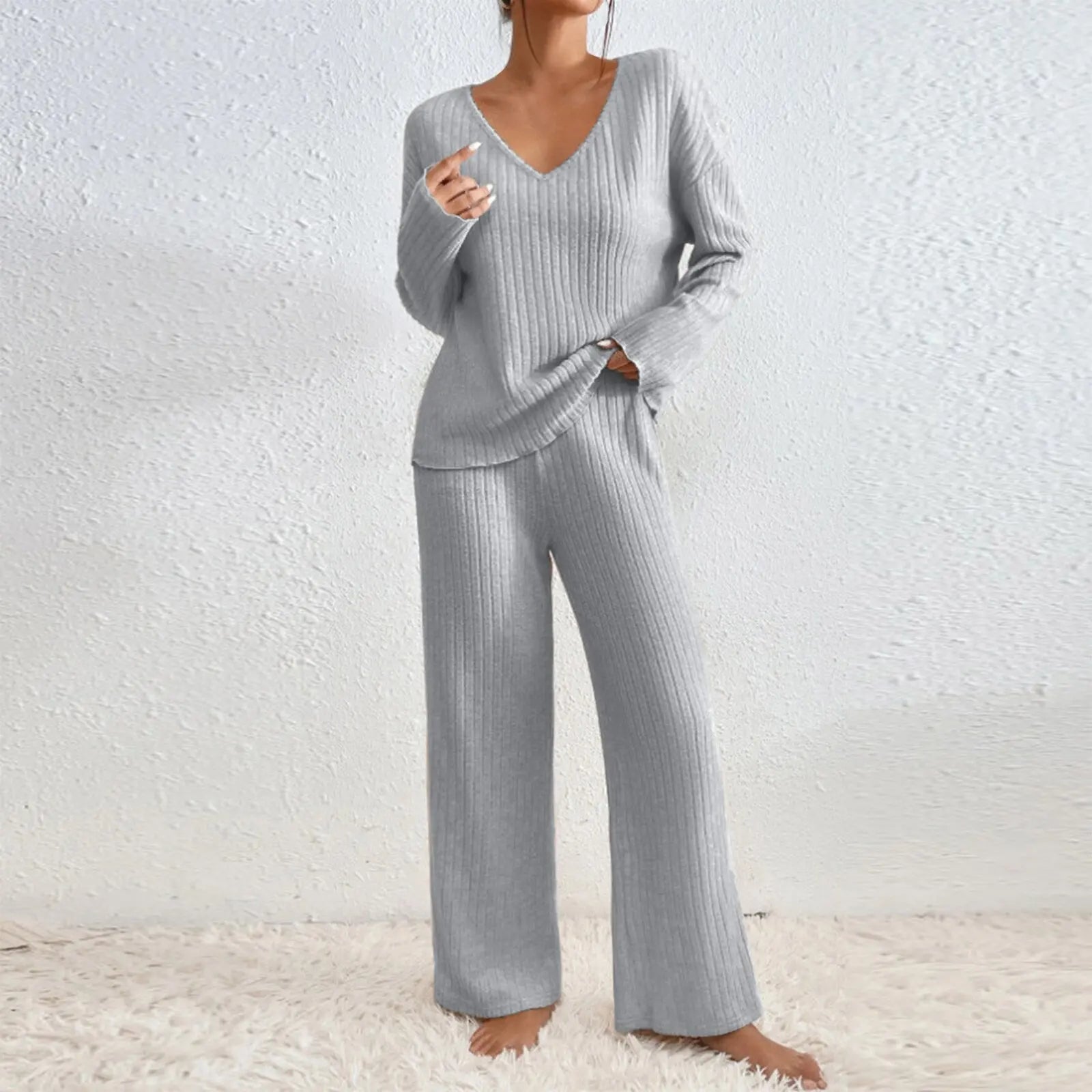 Two-Piece Set-Leg Pants and V-Neck Top Davin luxe